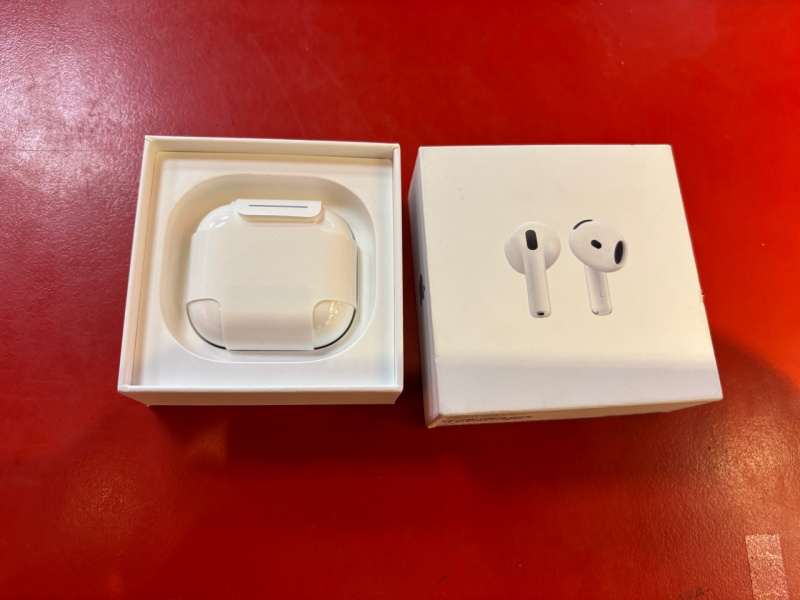 Наушники Apple air pods 4