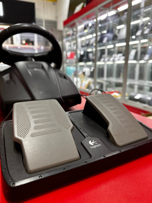 Рули  Logitech E-UK12